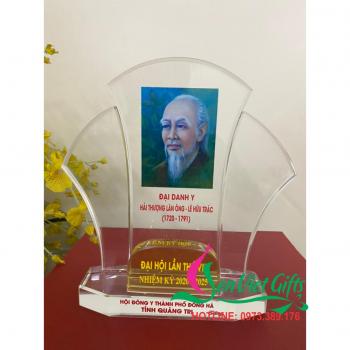 Biểu trưng pha lê 126