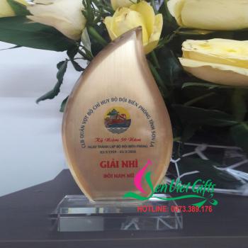 Biểu trưng pha lê128