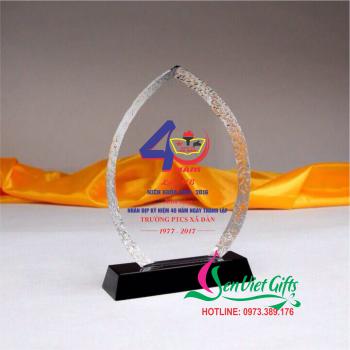 Cúp lưu niệm - Quà tặng họp lớp17