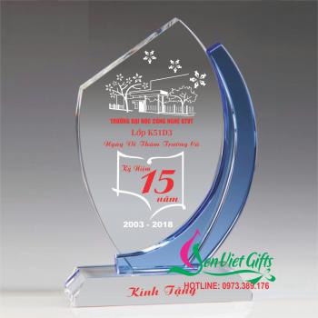 Cúp lưu niệm - Quà tặng họp lớp 22