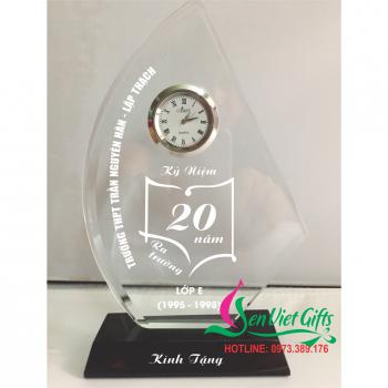 Cúp lưu niệm - Quà tặng họp lớp 24