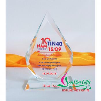 Cúp lưu niệm - Quà tặng họp lớp 46