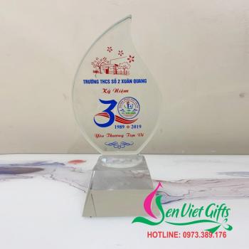 Cúp lưu niệm - Quà tặng họp lớp 51