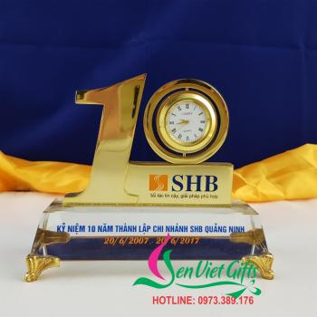 Bộ số kỷ niệm mạ vàng 10 năm