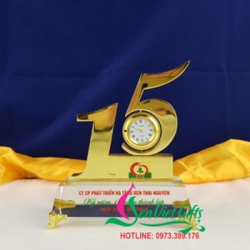 Bộ số kỷ niệm 15 năm mạ vàng