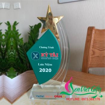 Kỷ niệm chương pha lê M2