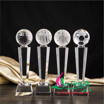Cúp pha lê 133 -các giải thể thao hình quả cầu