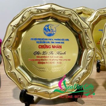Biểu trưng đồng gỗ 26