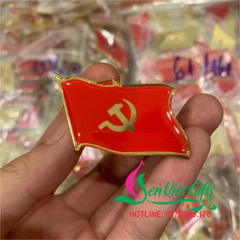 Huy hiệu cờ Đảng 08