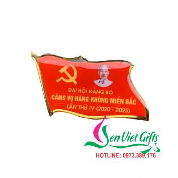 Huy Hiệu Cờ Đảng 10