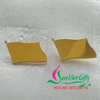 Huy Hiệu Cờ Đảng 12