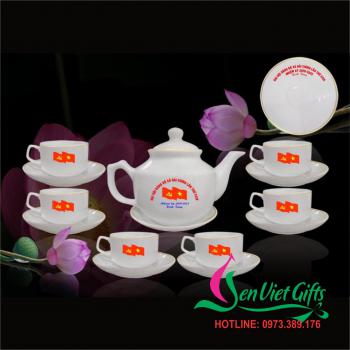 Ấm Chén Đại Hội Đảng 03