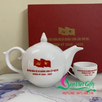 Ấm chén Đại Hội Đảng 04
