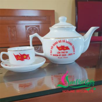 Ấm chén đại hội 07