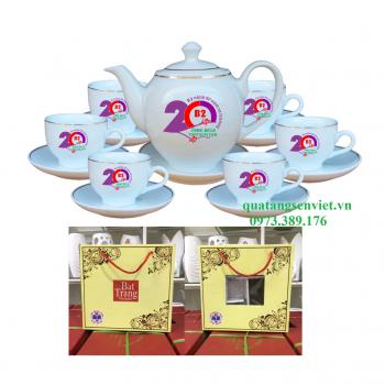 Ấm chén họp lớp M01