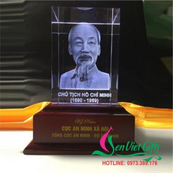 Pha lê 3D chân dung Bác Hồ M2