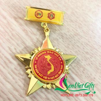 Huy chương ngôi sao vàng