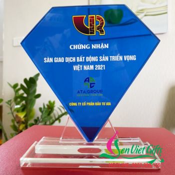 Kỷ niệm chương pha lê M18