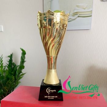 Cúp vinh danh hình vương miện 177