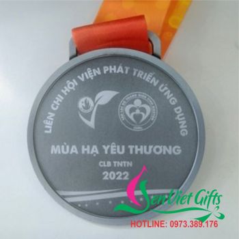 Huy chương đặt theo yêu cầu M4