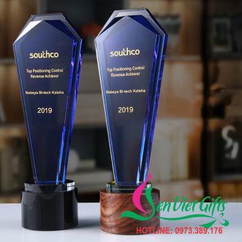 Cúp Pha Lê Đế Gỗ M3