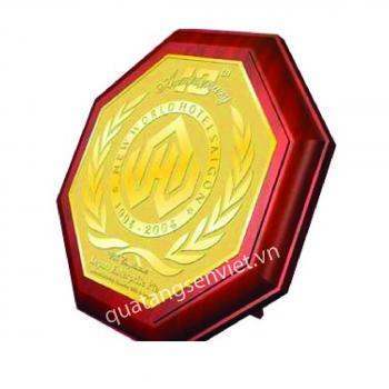 BIỂU TRƯNG ĐỒNG GỖ 02