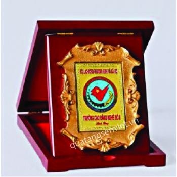 KỶ NIỆM CHƯƠNG ĐỒNG GỖ 09