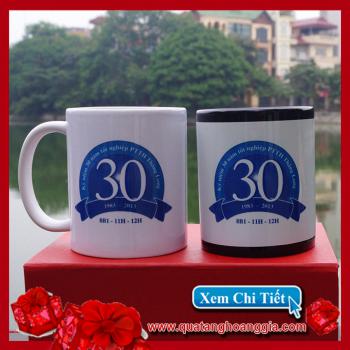 Ca sứ họp lớp